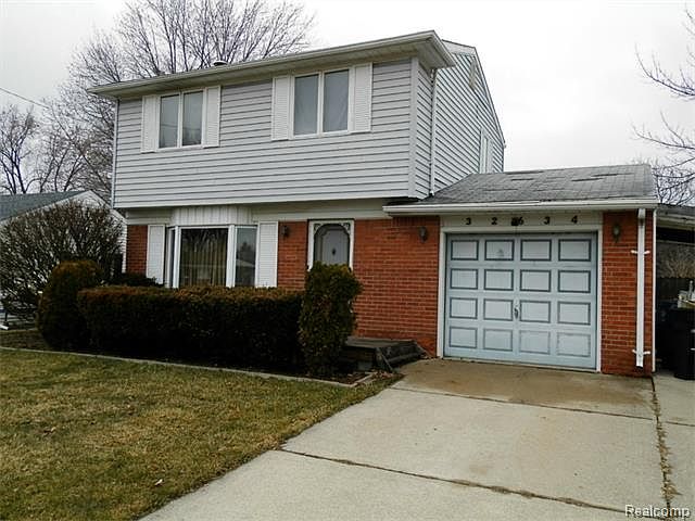 1st image of 32634 Steinhauer St
