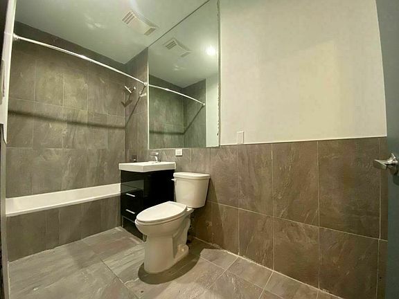 5th image of 202 Scholes St #1H