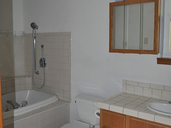 3rd image of 11614 NE 202nd Ave