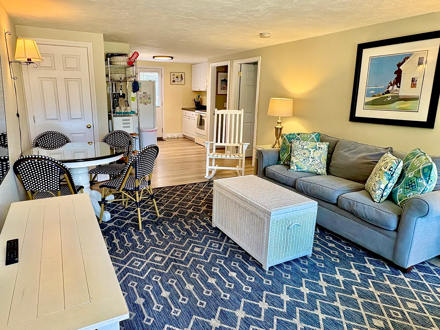 6 bed, 1600 sqft, $2,500 — Photo 3