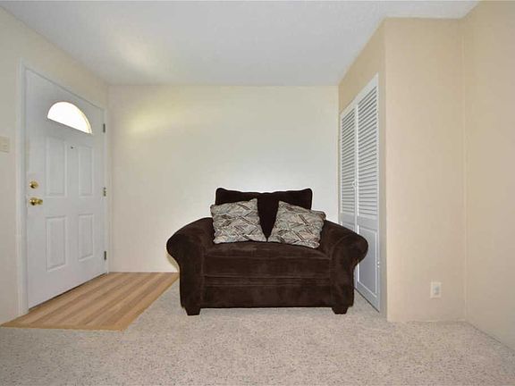 3rd image of 11042 Wilwood Dr