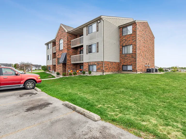 Ridge View Apartments — Photo 17