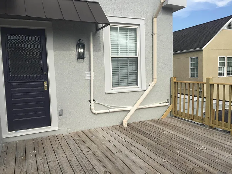 1330 Camellia Ave #1330 — Photo 3