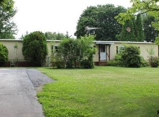 14 Hickory Nut Rd, Shrewsbury, PA 17361