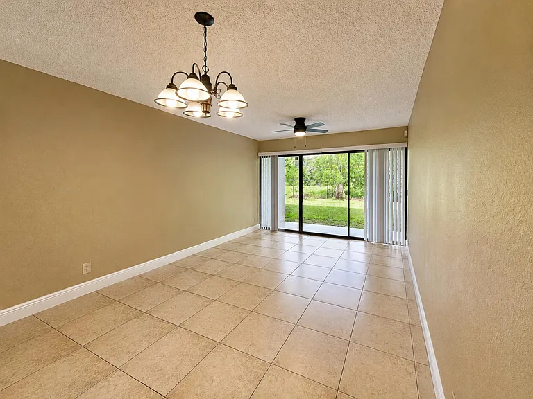 1461 Windorah Way #C — Photo 5