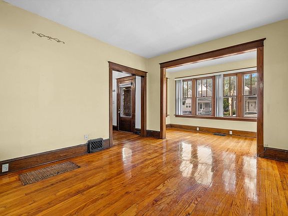5th image of 2816 Wright AVENUE