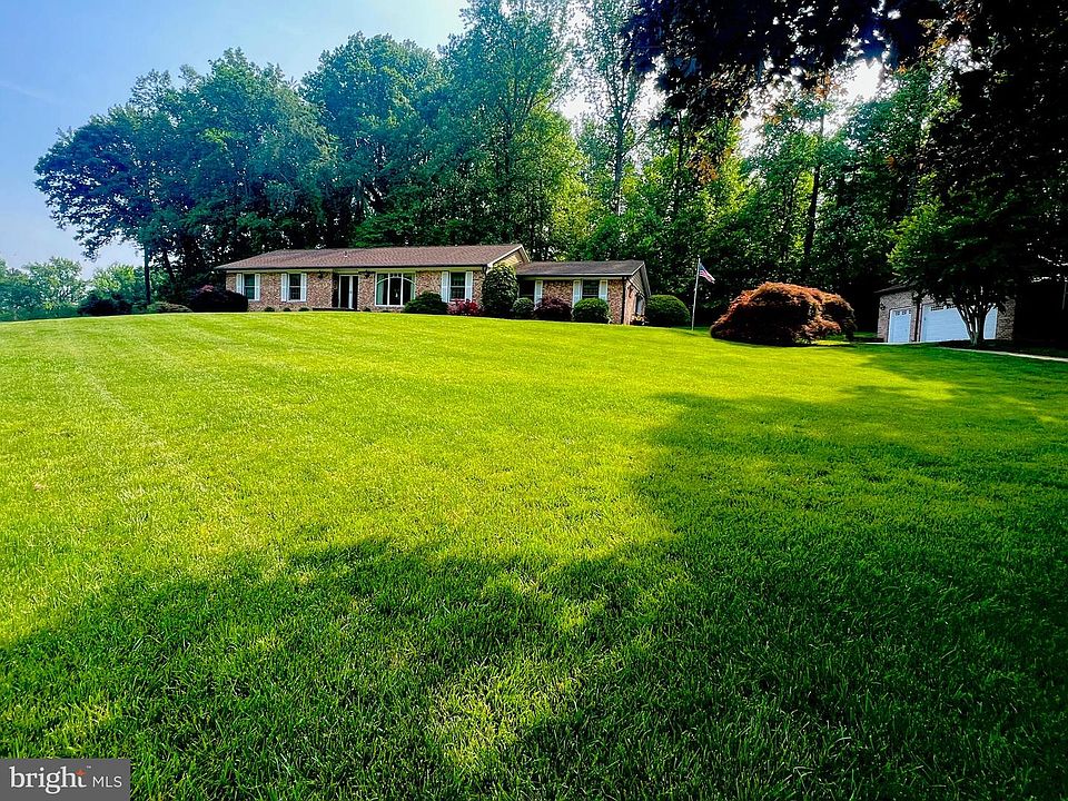 1st image of 716 Petersburg Rd
