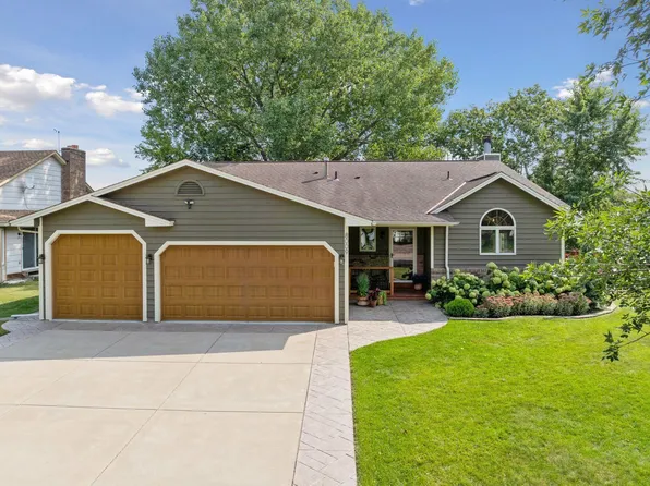 8009 Garfield St NE, Spring Lake Park, MN 55432