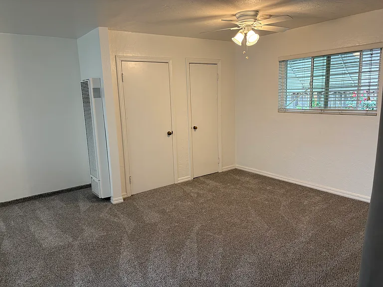 416 Tyrella Ave — Photo 12