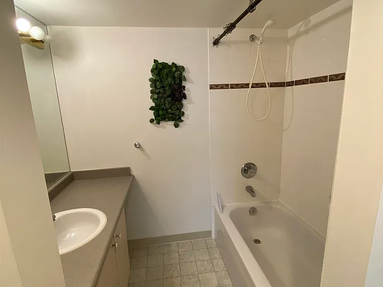 1163 The High St — Photo 14