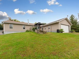 4052 108th St SE, Blooming Prairie, MN 55917