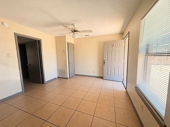 5th image of 2918 Thurman St #1