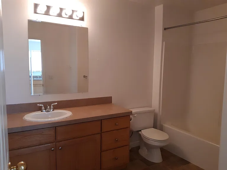 2619 Prospect Dr — Photo 3