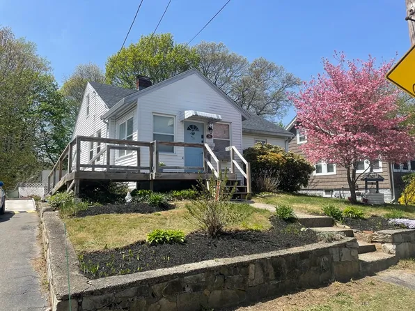20 Roosevelt Rd, Weymouth, MA 02188
