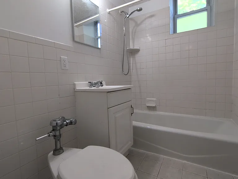 218 Broad Ave #BB — Photo 5