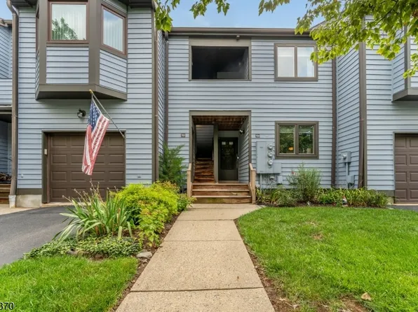 705 Clark Cir, Raritan Twp., NJ 08822