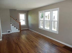 4th image of 631 Wilma St