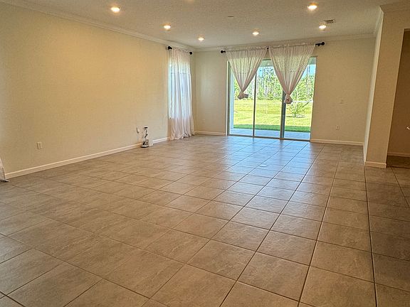 3rd image of 76 Ocean Jasper Dr