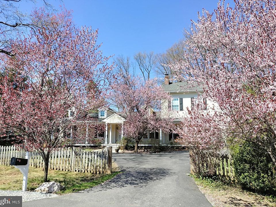 1st image of 8220 Robey Ave