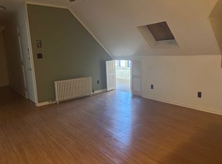520 Breezy Point Dr #5, Clinton, IA 52732