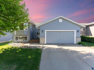 7127 W 50th St, Sioux Falls, SD 57106