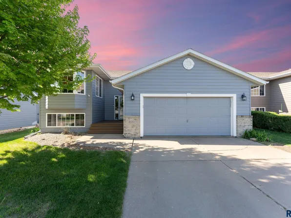 7127 W 50th St, Sioux Falls, SD 57106