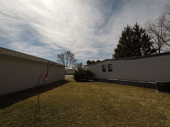 5th image of 2205 E East St