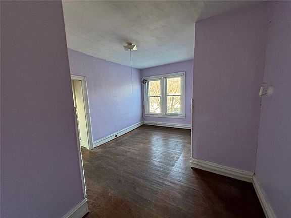 5th image of 110 W 1st St