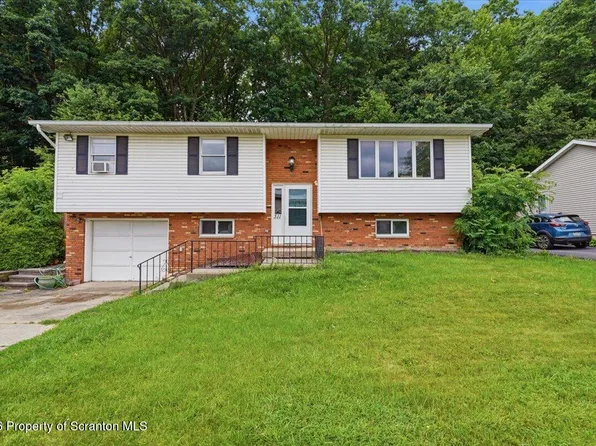 311 Monica Dr, Archbald, PA 18403