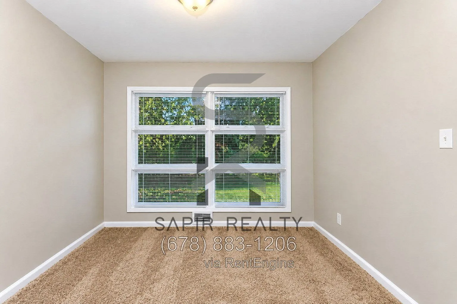 3 bed, 1.5 bath, 1086 sqft, $1,800 — Photo 3