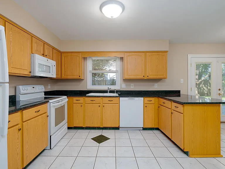 1789 Moonstone Dr — Photo 11