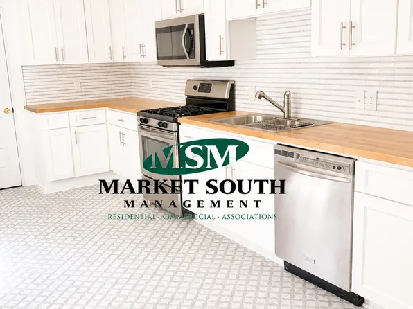 121 W Duffy St, Savannah, GA 31401