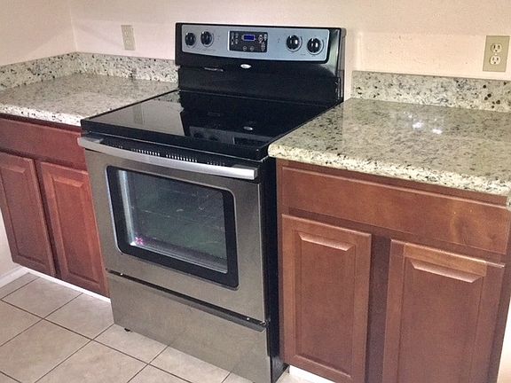 2nd image of 5050 Folsom Dr