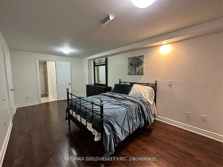 449 Meadowridge Ct #BASEMENT — Photo 13