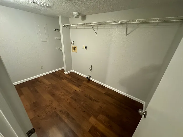 306 Overhill Pl — Photo 20