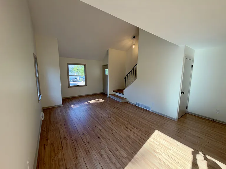 9976 Chamberlin Rd #1372SHARONBROOK — Photo 7