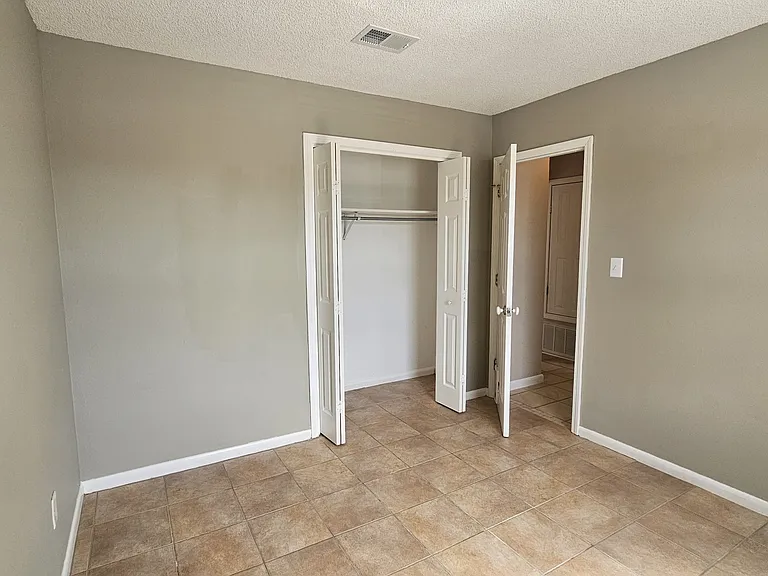 1275 Redwood Ln #B — Photo 11