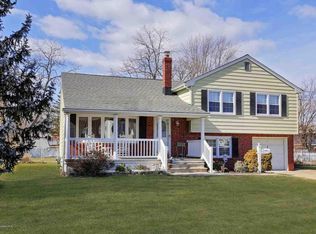 529 Center Ave, Middletown, NJ 07748