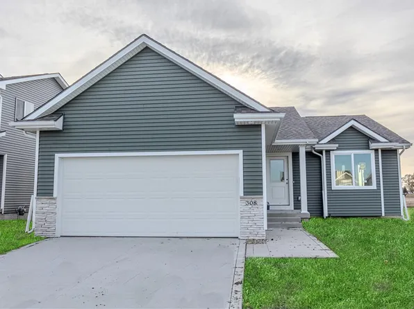 308 Fireside Dr NW, Bondurant, IA 50035