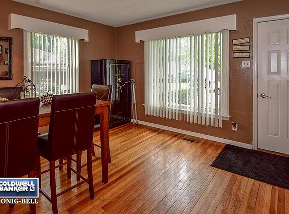 2nd image of 216 Earl Ave