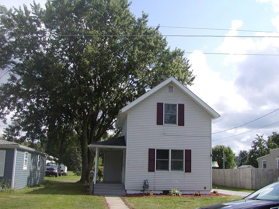1st image of 178 W Park Dr