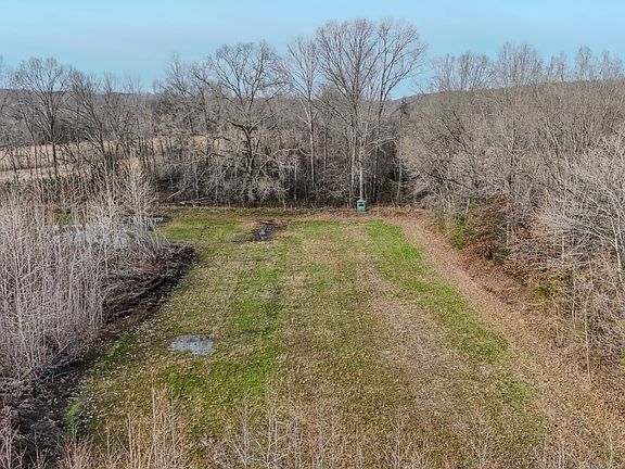 4th image of 835 Mount Zion Rd