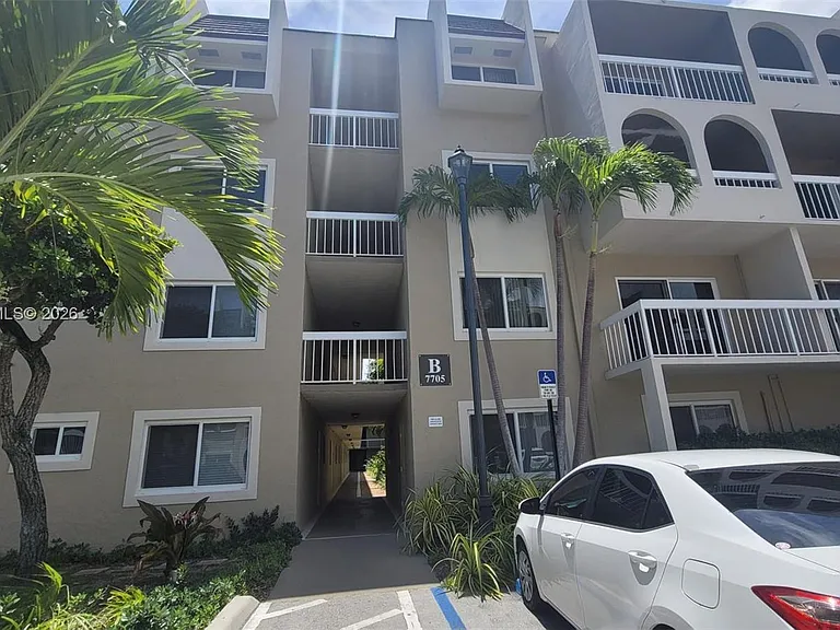 7705 Camino Real #B215 — Photo 15