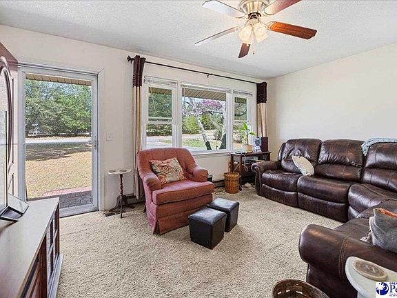 3rd image of 107 Hillsdale Dr
