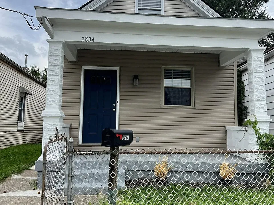2834 Griffiths Ave