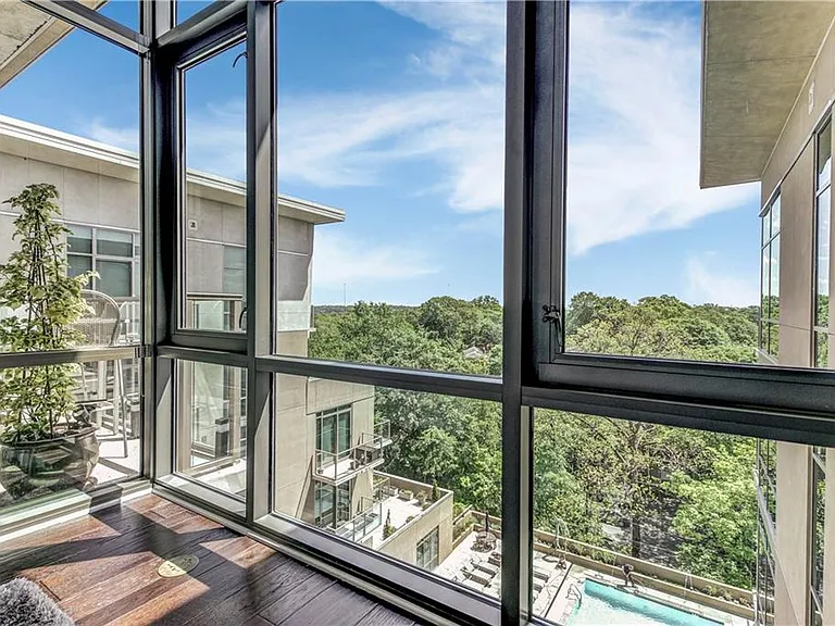 905 Juniper St NE #802 — Photo 8
