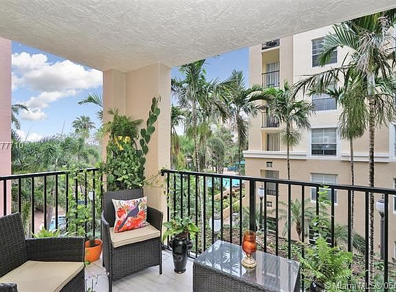 4th image of 520 SE 5th Ave APT 2302