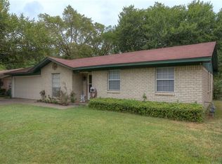 559 Northside Ave, Lewisville, TX 75057