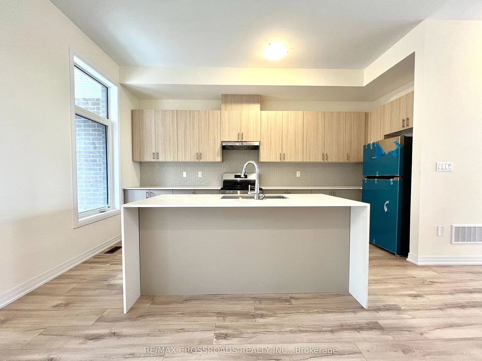 4 bed, $3,600 — Photo 3