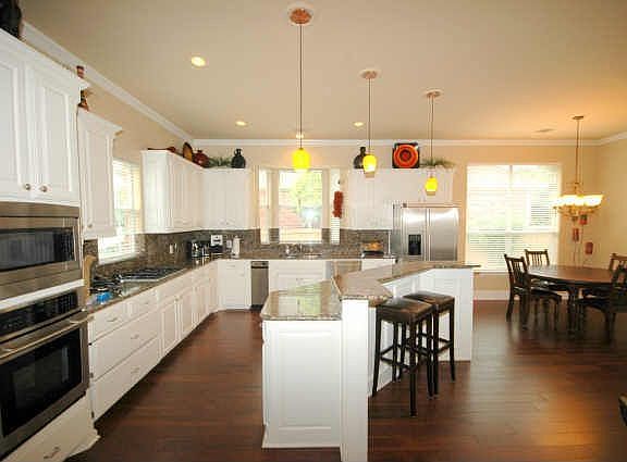 5th image of 602 Laredo Cir